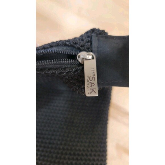 The SAK Crochet Shoulder Strap Hobo Bag Purse Knit Boho Zip Black Elliott Lucca - Picture 8 of 10